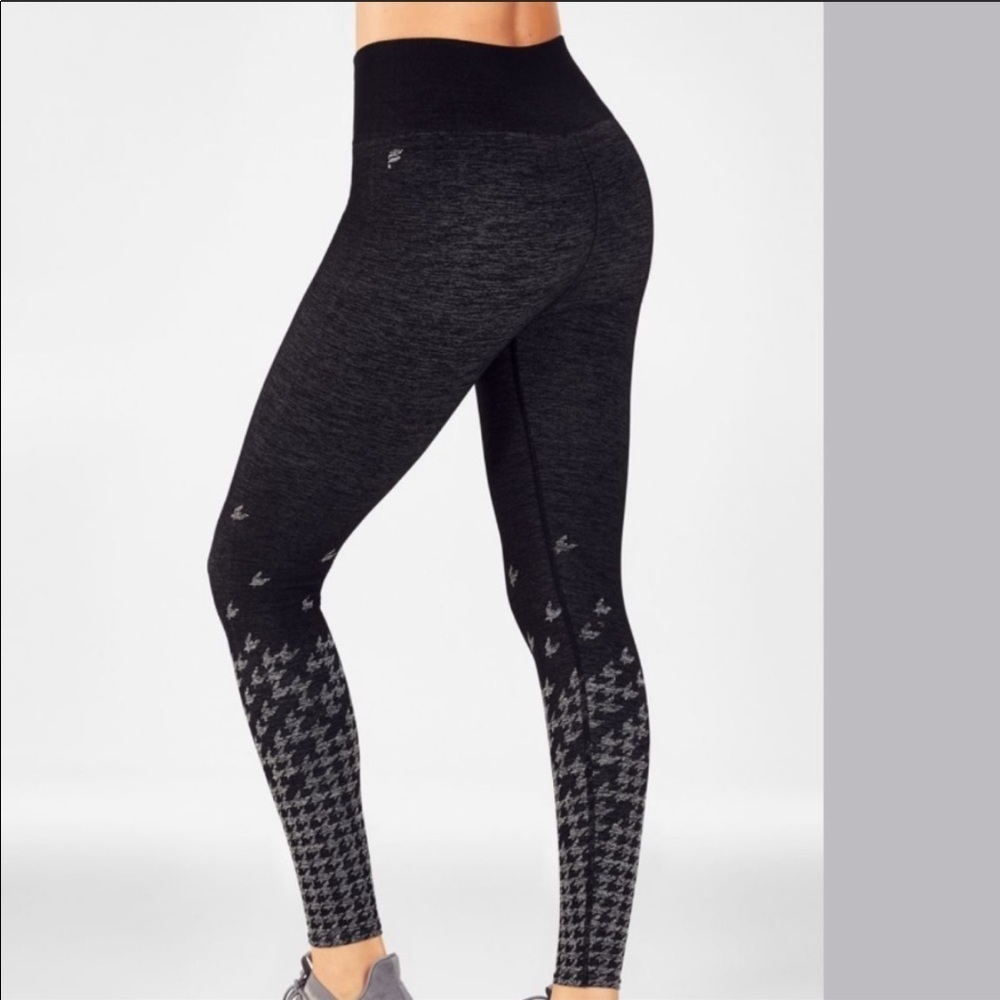 Fabletics High Waist Seamless Houndstooth Legging Yoga Training Gym Sz Small